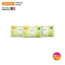Khăn Ướt Kháng Khuẩn Hương Thông Guardian 10 Tờ x 3 Gói