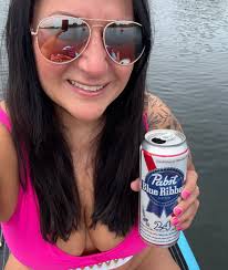 Cheers and Merry Christmas from Kentucky 🍻🎄🎁🤘🏼😎