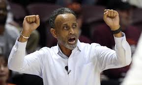 There are 11 head coaches for women's teams. Women S Hoop Dirt Breaking Mccallie Resigns As Head Women S Basketball Coach At Duke Women S Hoop Dirt