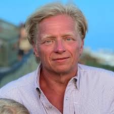 As we shared with our teams in November, we will be posting new roles  throughout our global merchandising organization from entry level to Sr.  Director based in Costa Mesa. Please reach out