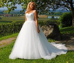 Maybe you would like to learn more about one of these? Traumhaft Schones Brautkleid Aufwendige Handarbeit Aus Hochwertigen Stoffen Spitzen Qualitat Kleid Hochzeit Brautkleid Brautkleid Prinzessin