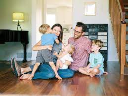 At Home Family Photos By Brooke Schultz Http Brookeschultzphotography Com Family Photos Family Photoshoot Lifestyle Photography Family