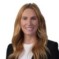 Laura Knaus's Instagram, Twitter & Facebook