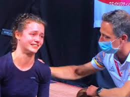 În 2019, ea a câștigat medalia de aur la proba feminină de 49 kg la feminin la campionatele europene 2019 de junior și u23 de haltere din bucurești, românia. E Knw3hhy2wngm