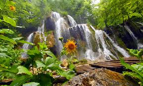 Acest articol se referă la o unitate administrativă a româniei. AtracÈ›ii È™i Obiective Turistice CaraÈ™ Severin Locuridinromania Ro