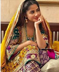 Pin By Sarah Nawaz On Outfits Pakistani Outfits Desi Fashion Asian Fashion