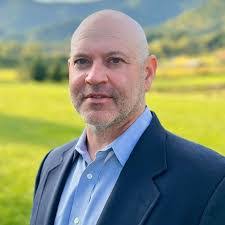 Aaron Brantner's Instagram, Twitter & Facebook