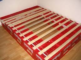 Zumindest fünfzig prozent der lieblingsbeschäftigung von homer simpson erfüllen die deutschen am abend. How To Bierkastenbett Bierkasten Bier Bank Aus Kisten