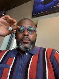 Enjoying the weekend with a vibe!