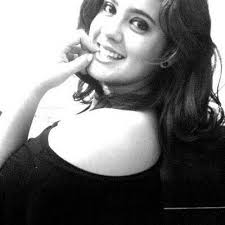 Ariane Mello (@arianemello_)