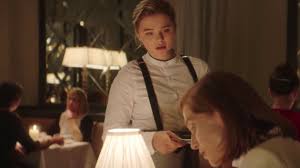 Isabelle huppert, chloë grace moretz, maika monroe, قصة مسلسل greta: Greta Trailer Greta Restaurant Spot Metacritic