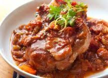 Recette Le Vrai Osso Bucco A La Florentine En Video Recette Recette Osso Bucco Recettes De Cuisine Jarret De Veau