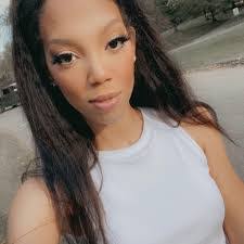 Beth Koon's Instagram, Twitter & Facebook