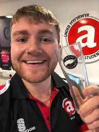 Hey everyone! Random one but the SU Bar are getting rid of a load of old  glasses! If you want to come to SU reception anytime between 10am and 4pm  this week