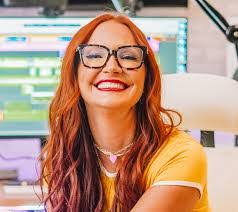 Kris Bradley's Instagram, Twitter & Facebook