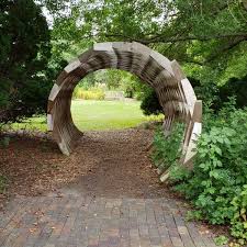 Kaupungin alhaisimpien hotelli hintojen lisäksi, agoda.fi tarjoaa monia majoitus vaihtoehtoja lyhyen matkan päässä kansallispuistoja maamerkistä. Jobhgal3nr9xym