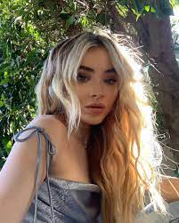 119 3k Likes 1 723 Comments Sabrina Carpenter Sabrinacarpenter On Instagram Beauty Hair Styles Winter Hairstyles