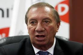 Последние твиты от carlos s. Argentina S 1986 World Cup Winning Coach Carlos Bilardo In Serious Condition After Brain Surgery Sports News Firstpost