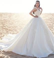 Den anstoß zu hellen farben schreibt man dem adel zu. Prinzessin Hochzeitskleider Creme Mit Spitze Trager Brautkleider Mit Schleppe Brautkleider 2021 Brautkleider Brautkleider Abiballkleider Abendkleider Babyonlinedress De