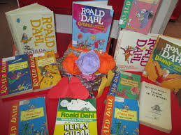 Carti de tinut primavara in loc recomandate de bookaholic. Roald Dahl 13 09 1916 13 09 2018 ExpoziÈie De Carte Biblioteca JudeÅ£eanÄ Gheorghe Asachi Iasi
