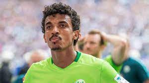 Media in category luiz gustavo the following 34 files are in this category, out of 34 total. Luiz Gustavo Swaps Wolfsburg For Marseille