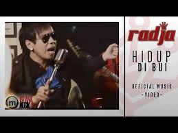 Before downloading you can preview any song by mouse over the play button and click play or click to download button to download hd quality mp3 files. Download Lagu Hidup Di Bui Dari Radja 4 33 M Dunialagu