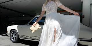 Ob der kauf von brautkleider hochzeitskleider herren für sie der richtige ist, hängt natürlich von ihren persönlichen bedürfnissen. Das Perfekte Brautkleid Fur Deine Sommerhochzeit Magazin Iamyours Gmbh