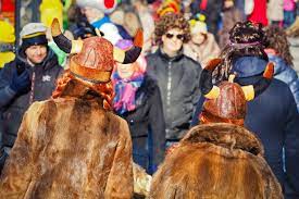 A man's guide to unleashing the warrior within. Comment Creer Un Deguisement De Viking Fait Maison Le Blog De Deguisetoi Fr