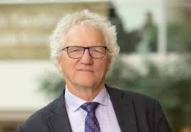 Southern Manitoba health-care workers question lifting of COVID-19 vaccine,  testing requirements