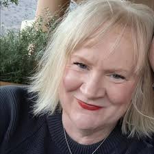 Lesley McDowell (@lesleywrites) • Threads, Say more