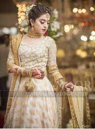 Brides Sister This Would Be A Good Nikkah Dress For The Brides Sister Pakistani Wedding Outfits Pakistani Bridal Hairstyles Pakistani Bridal Dresses