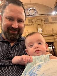 Parrot causes commotion at church service