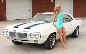 Resultado de imagem para girls cars