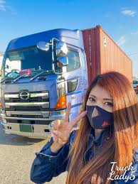 Image result for 海コントレーラー