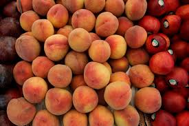 Перевод слова peach, американское и британское произношение, транскрипция, словосочетания, однокоренные слова, примеры использования. 7 Benefits Of Peaches That Make Them A Summer Staple