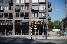 Dit jaar reizen zij wél af naar eindhoven, maar vieren zij. Koningsdag Eindhoven Indebuurt Eindhoven