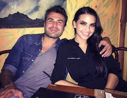 Es werden unter anderem die trainerstationen und seine stationen als spieler aufgelistet. Adrian Mutu Tata Pentru A Patra Oara Sotia Lui Este Se Pare Insarcinata Adpm