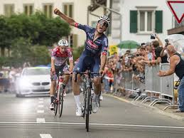 Marlen reusser, marc hirschi, stefan küng, gino mäder, michael schär chavaltgar (8): Silvan Dillier Au Sprint Devant Pellaud Marlen Reusser En Solo Rtn Votre Radio Regionale