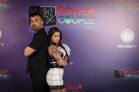 Iniciou sua carreira artística no ano de 2008, aos 16 anos de idade, quando gravou sua primeira música intitulada coraçãozinho. Ed6gl5icn Mrim