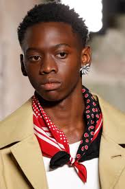 Burberry Fall 2017 Ready-to-Wear Fashion Show