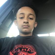 Khamari Jones's Instagram, Twitter & Facebook