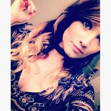 Becky Edmonds (@beckyedmonds23)