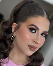 Maquillaje Social ✨ Agenda tu cita con anticipación ✓.  @danielacorralesmakeup . . . #makeup #makeupideas #makeupinspiracion  #makeupartist #makeuptutorial #mua #makeuplover #makeupworld #lovemakeup  #make #maquillaje #foto #brillo #maquillajefoto ...