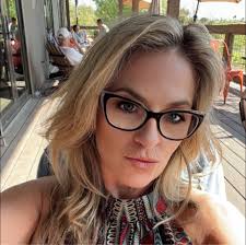 Who attended W. Hollywood Elementary in the 70s?