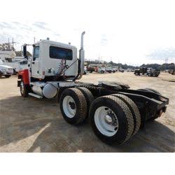 Mack CHN603-2004 Cab & Chassis Truck