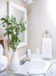 Yep here are several easy and frugal ways to hang your bathroom towels by adding to the decoration and style. Simple Ways To Display And Store Your Bathroom Towels Boll And Branch Zevy Joy