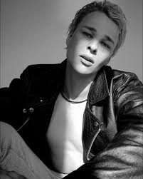 Ph @divna_sumish Md @eugene.lange Loc @photodromstudio По всем вопросам в  директ или viber (063 247 29 75)📷#дивнасуміш #одессафотограф #topmodel  #model #nomodels #vogue #boys #photographer #ukraine_recommends #fashion  #fashionukraine #ukrainephoto ...