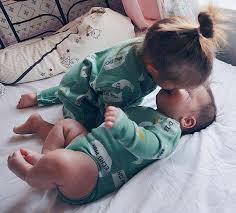 Macam mana kantoi tenung bapak orang ni. 10 Foto Anak Kecil Ini Sangat Comel Anda Akan Tersenyum Sendirian