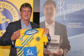 Worldwide, kempes is recognized as the reason for argentina's victory in the 1978 world cup, where he scored twice at the very end of the game, earning him the golden boot. First Vienna Fc 125 Jahre Im Zeichen Des Fussballs Dobling