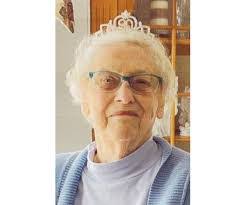 Barbara Nalette's Instagram, Twitter & Facebook